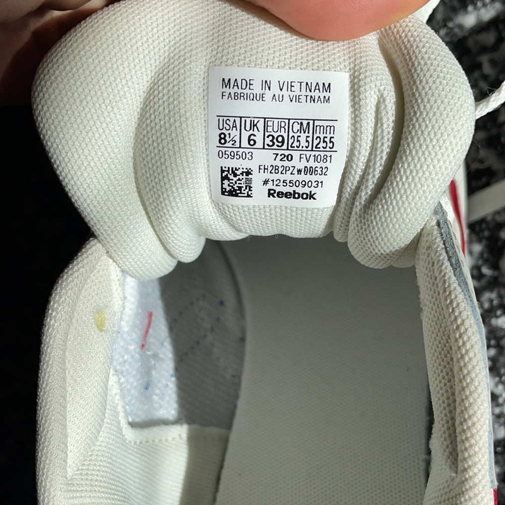 New Reebok classic - Picture 4 of 4